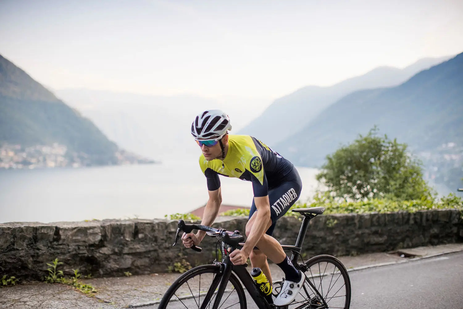 The Italian Job: Behind the scenes of Attaquer’s Lake Como Shoot