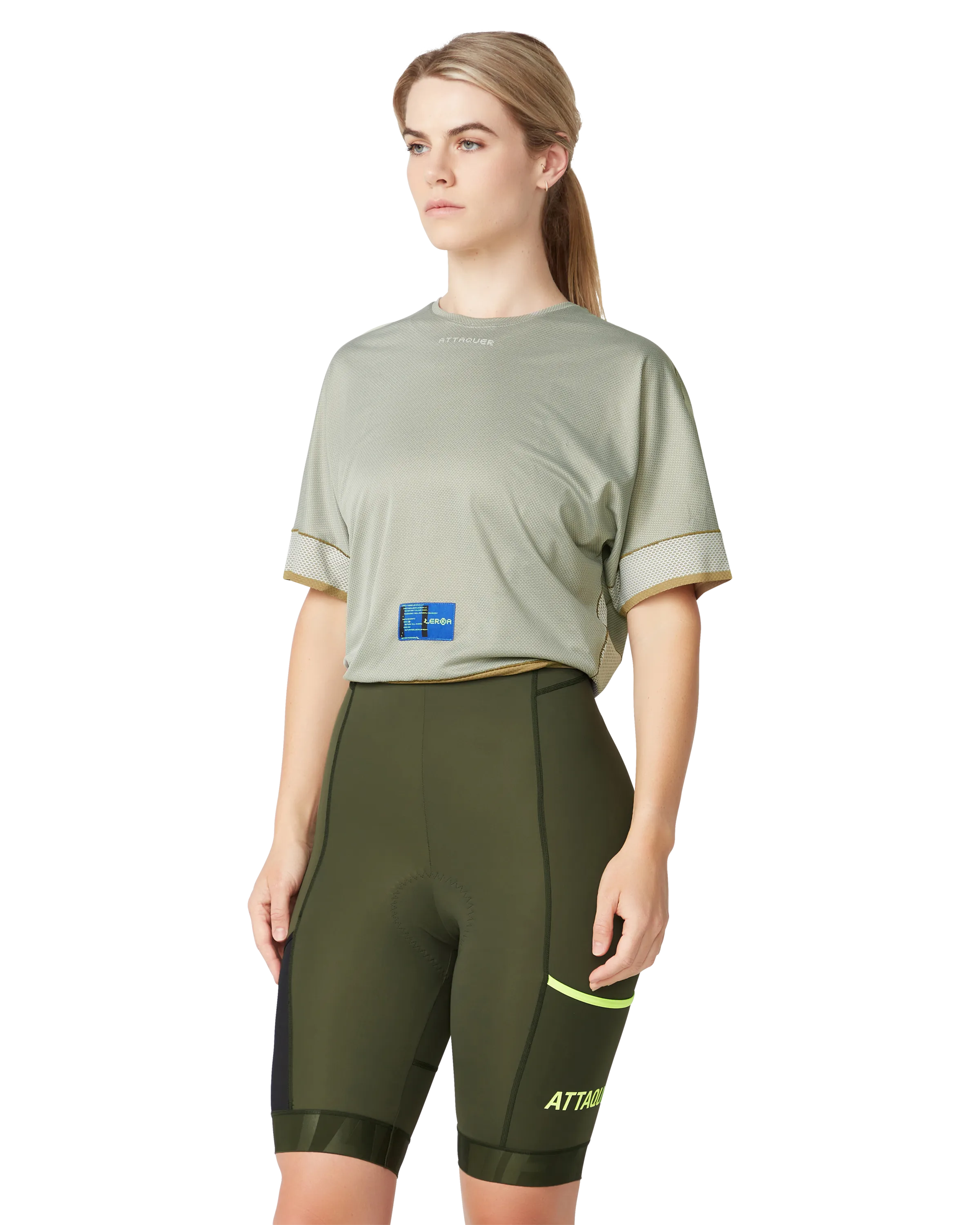 Terra Womens Crop Tech Tee Sand-Attaquer-Attaquer