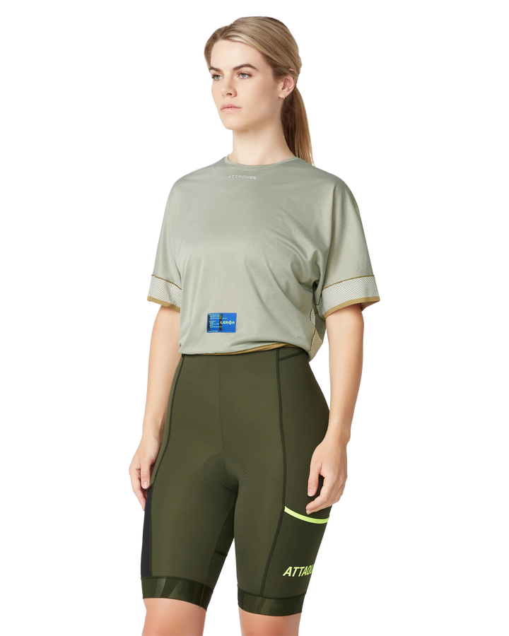 Terra Womens Crop Tech Tee Sand-Attaquer-Attaquer