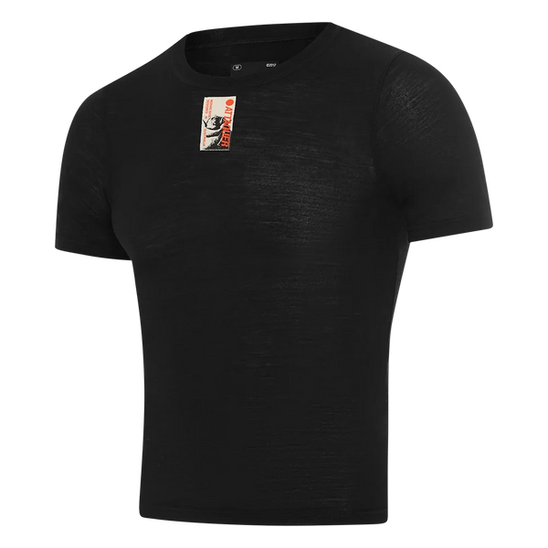 Merino Base Layer Short Sleeved Black feature display lifestyle