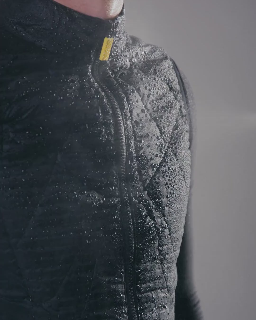Attaquer_Quilted_Mens_Gilet06_1080x1350.mp4