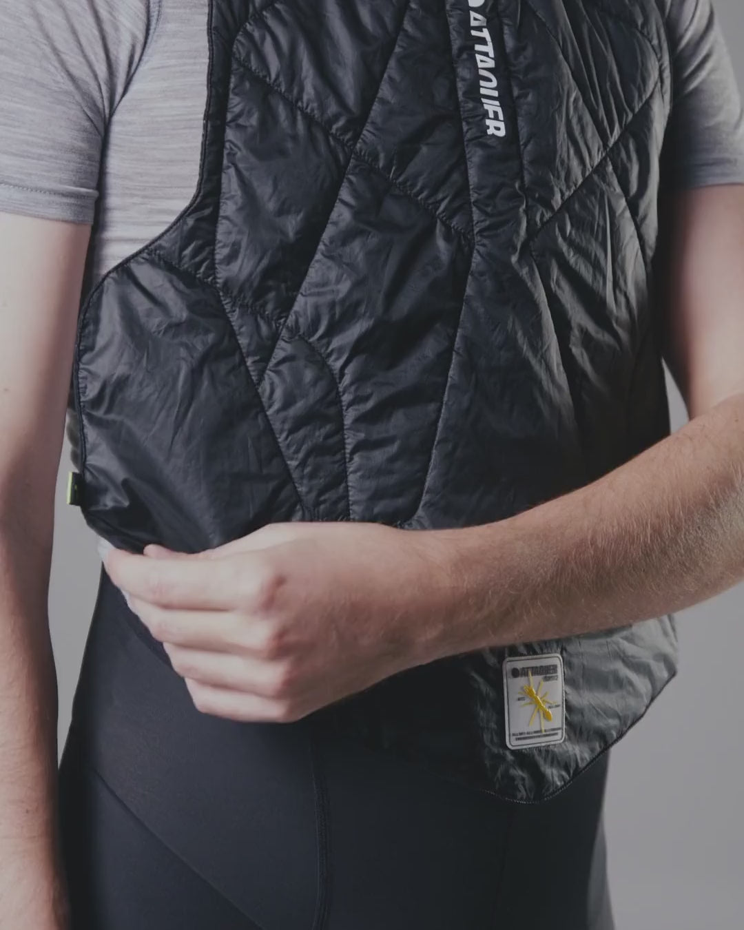 Attaquer_Quilted_Mens_Warmer04_1080x1350.mp4