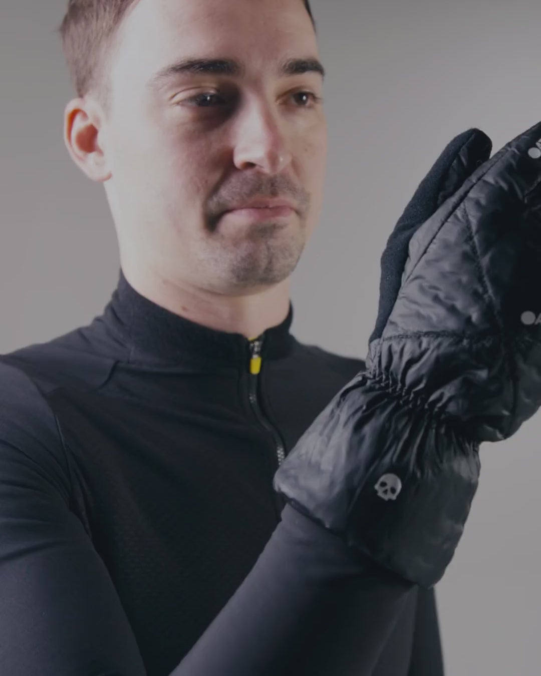 Attaquer_Quilted_Mens_Glove03_1080x1350.mp4