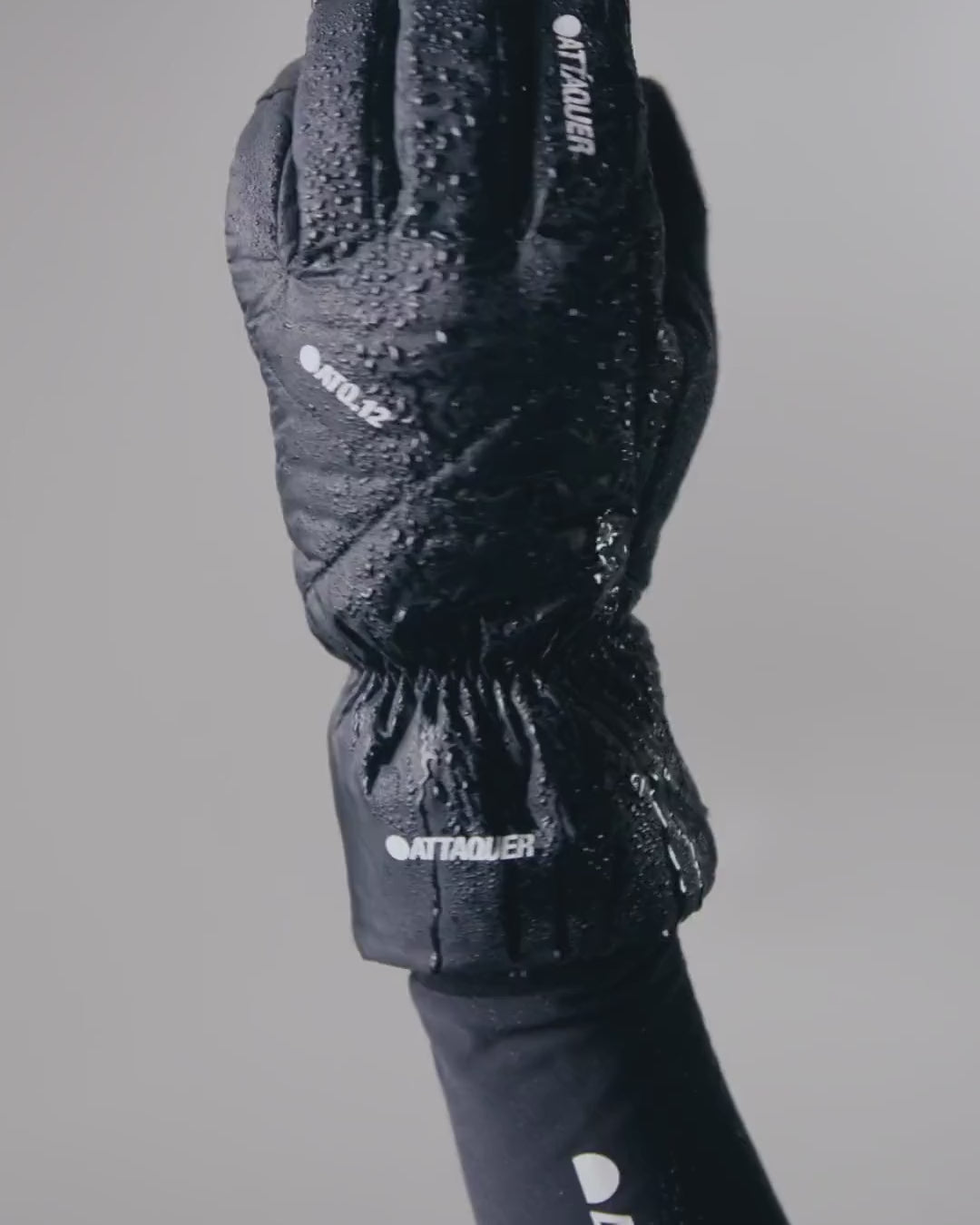 Attaquer_Quilted_Mens_Glove05_1080x1350.mp4