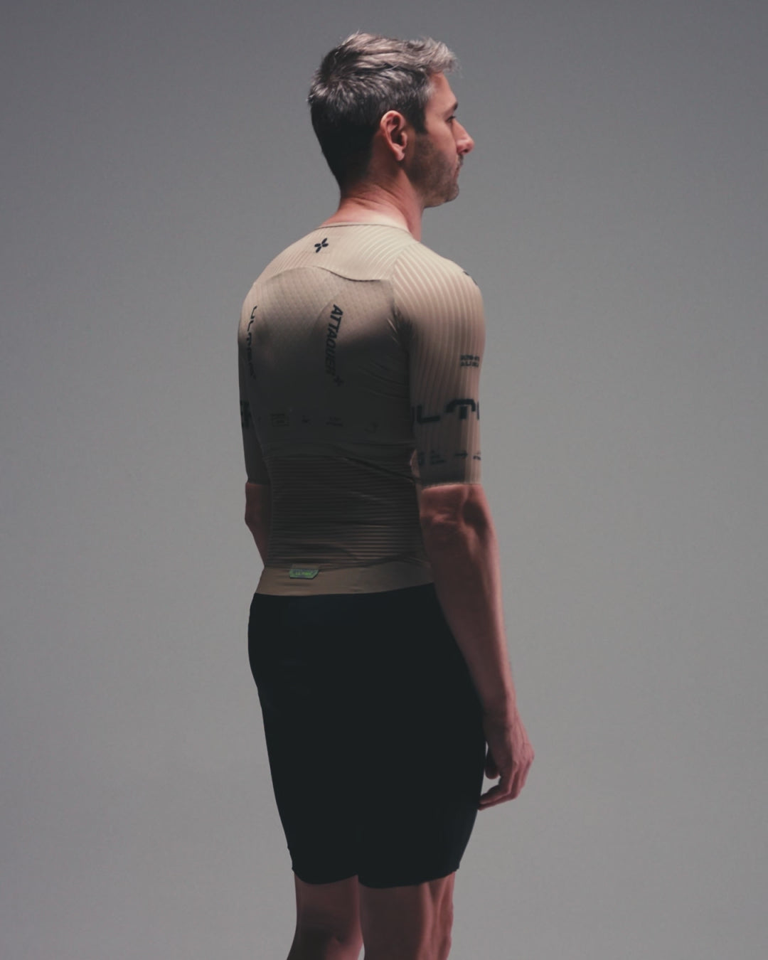 ULTRA: Aero SS Jersey Clay-Attaquer-Attaquer