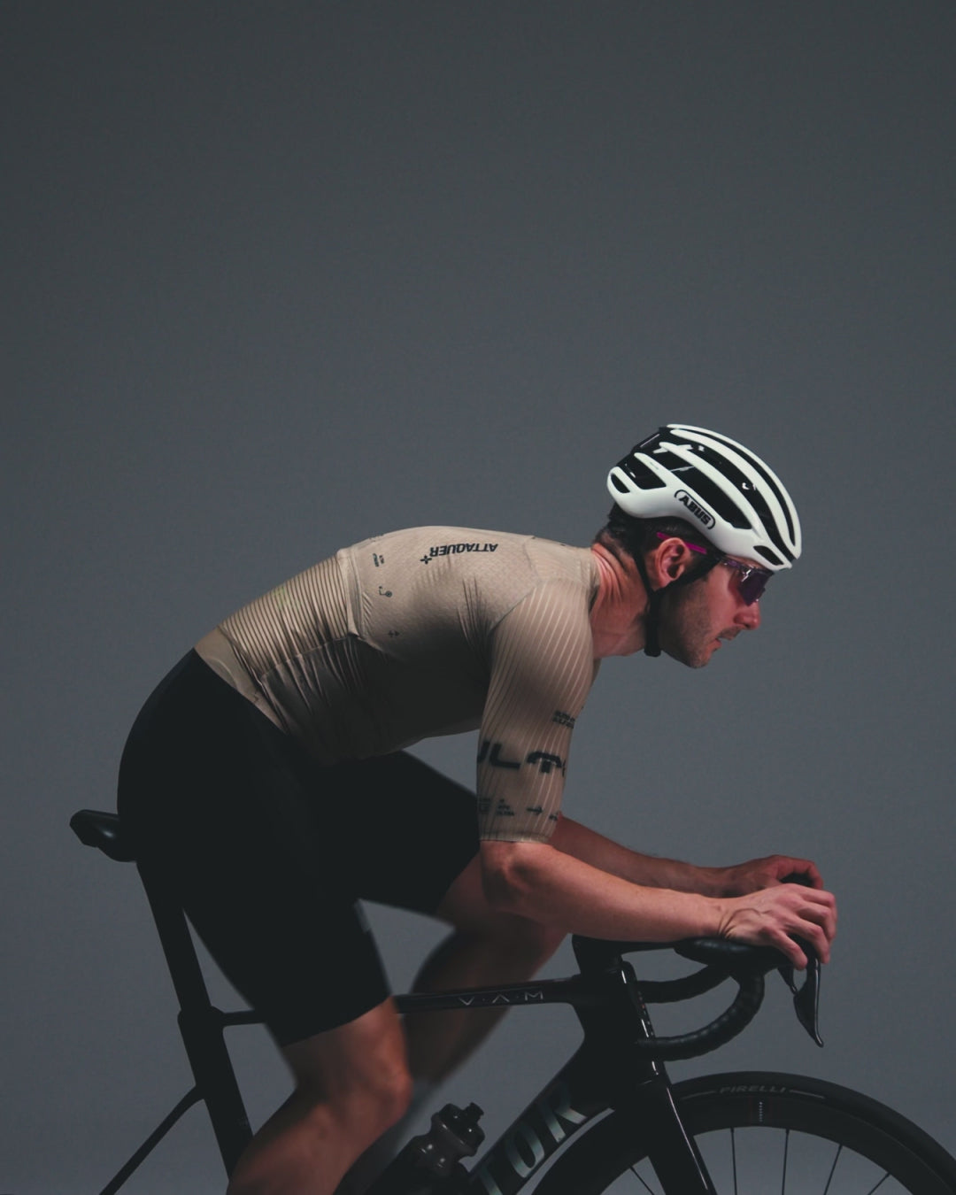 ULTRA: Aero SS Jersey Clay-Attaquer-Attaquer